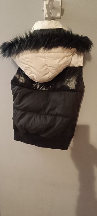 Kamizelka Adidas XS dla dziewczynki z kapturem 10-13 lat