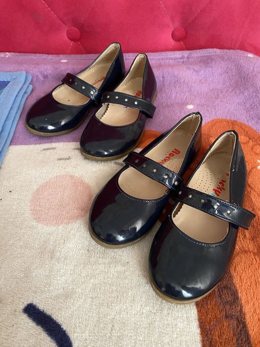 Туфлі для двійні, близнят