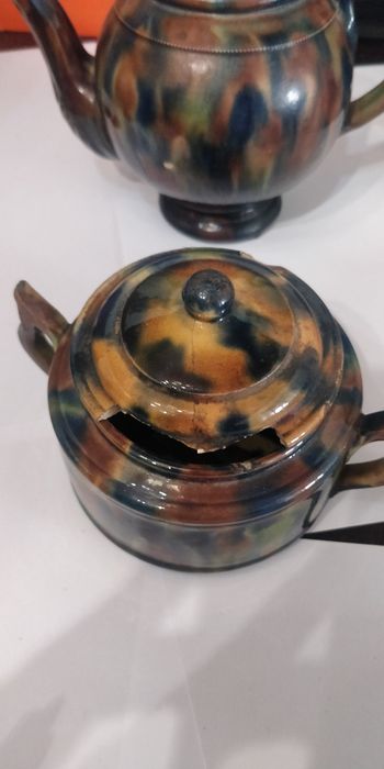 Bule e Açúcareiro tipo Whieldon