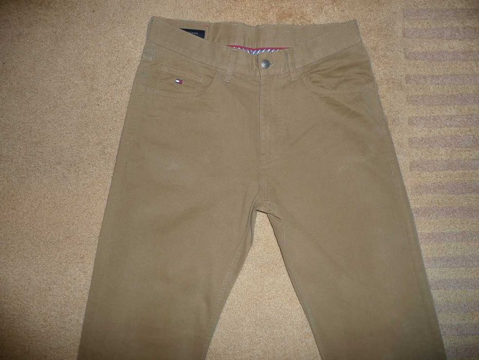 Spodnie TOMMY HILFIGER W32/L30=42,5/106cm chinosy