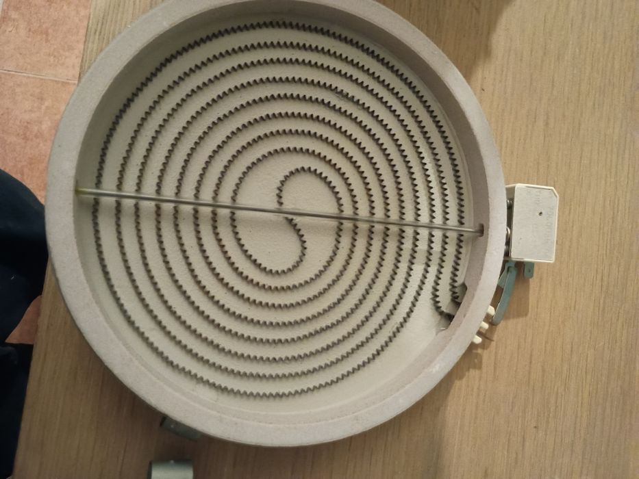 Duas resistências para placa de vitroceramica Teka.