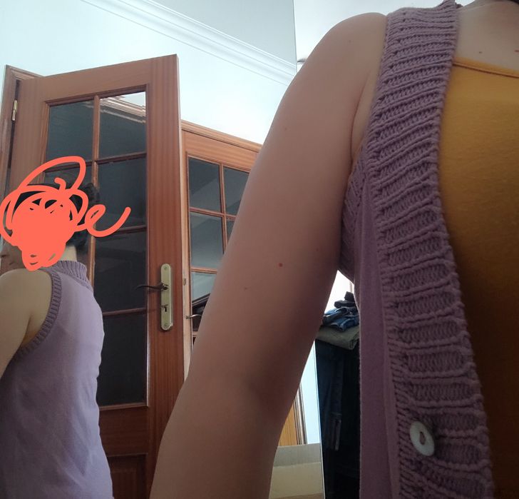 Colete rosa da Mango e bolero azul petróleo S