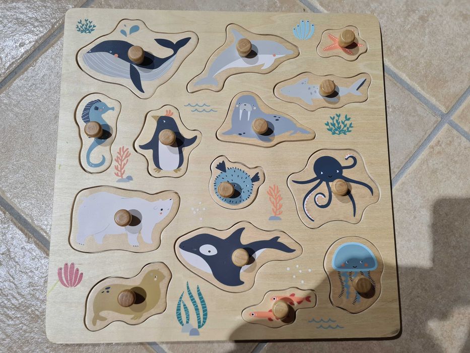 Puzzle bebé de pegas