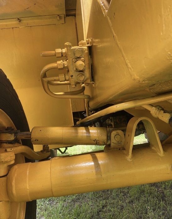 Фронтальный погрузчик UN 053  продам