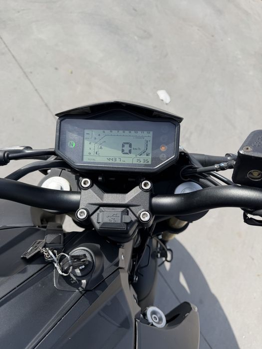 Moto como nova em perfeito estado