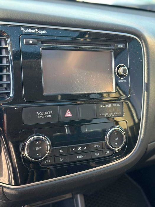 Mitsubishi Outlander 2012 2.4 газ/бензин, обмін [Перший внесок від 20%]