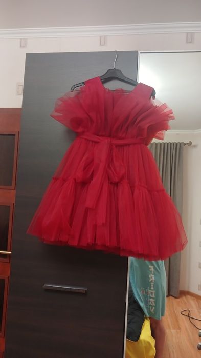 Нарядное платья  на принцессу