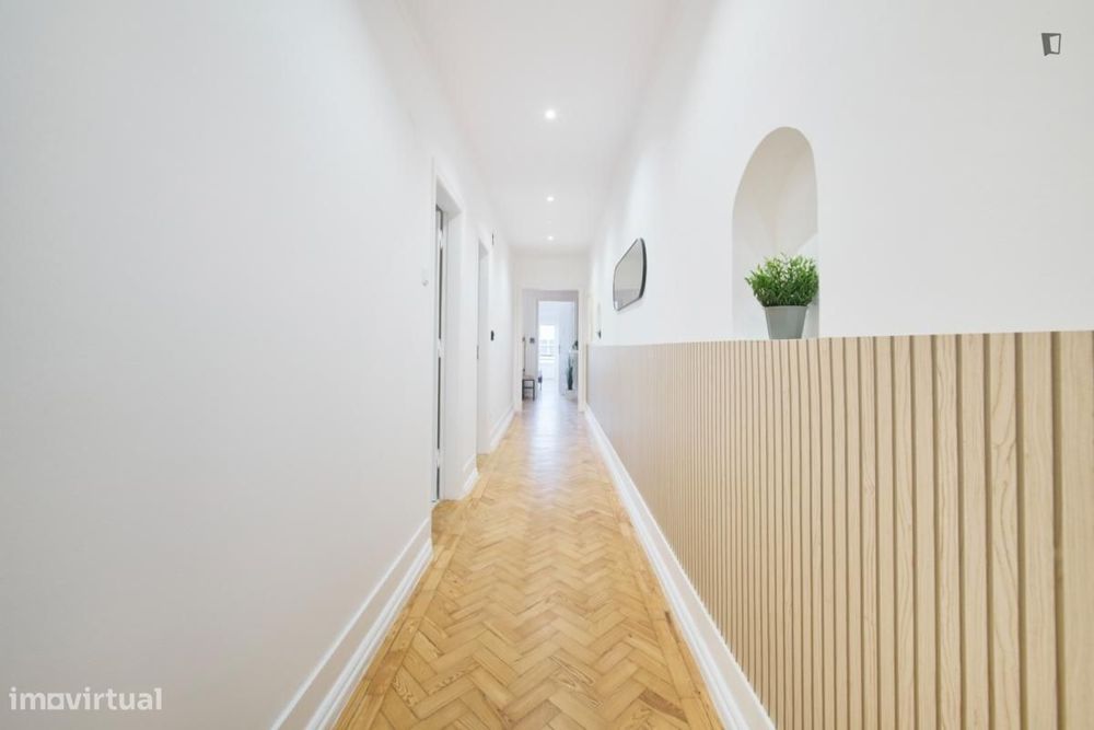 Quarto - localizado em Entrecampos Lisbon