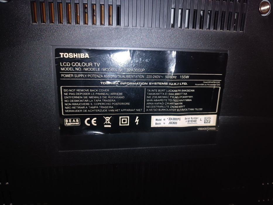 Телевізор Toshiba 32 дюйми (81 см). 2 HDMI. Збірка Великобританія