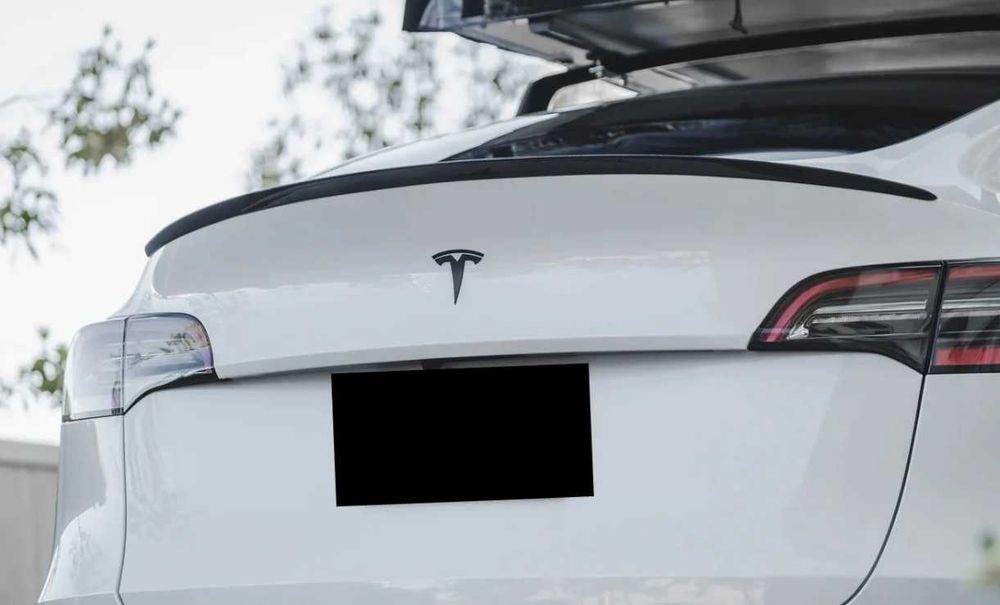 Спойлер тонкий чорний глянець Tesla Model Y / ABS пластик