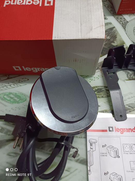 Gniazdo wpuszczane Legrand  0 540 52