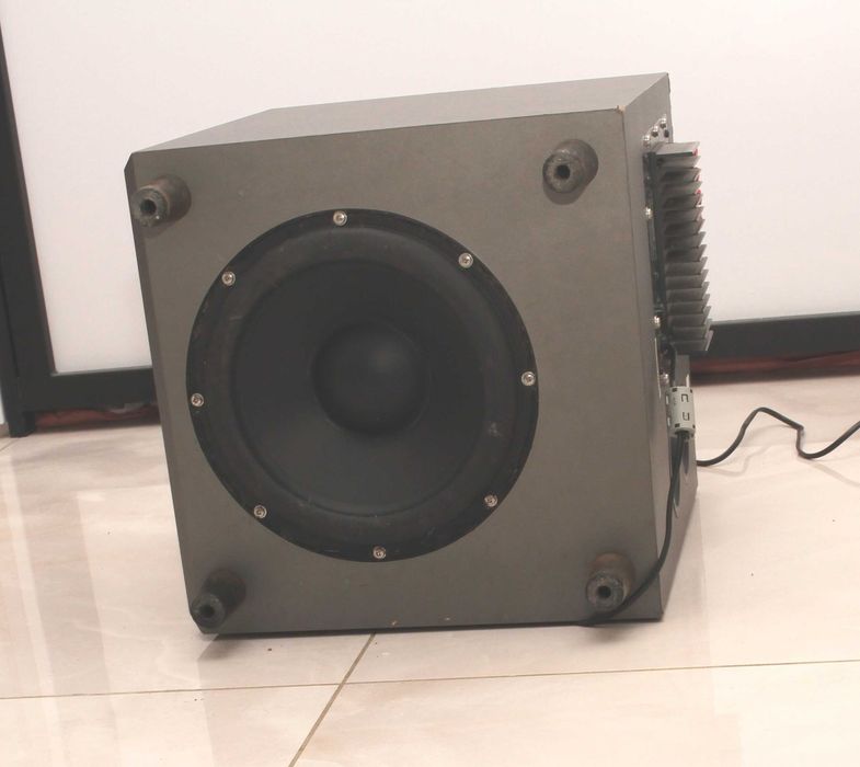 Сабвуфер активний Ultimate 250 Ватт