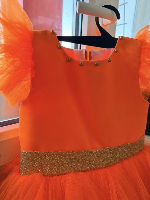 Святкова сукня 104