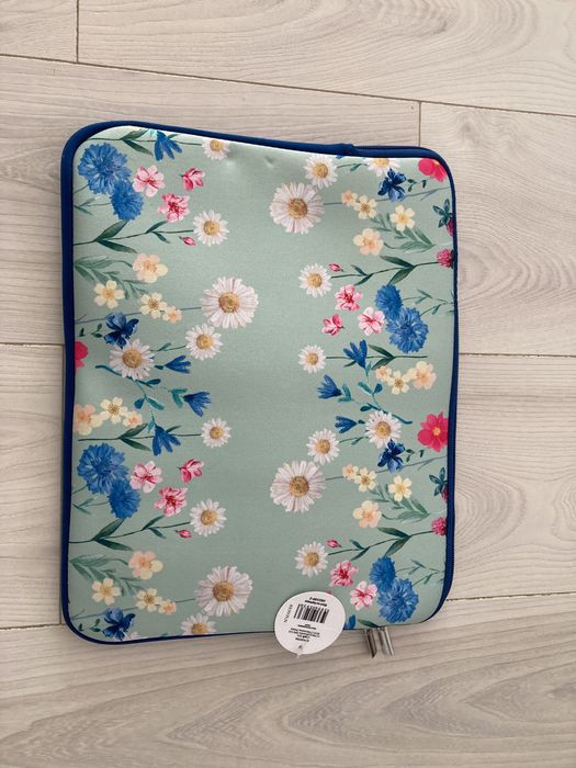 Etui na laptopa Kwietna Łąka