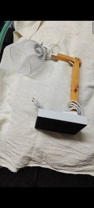 Candeeiro de secretária em madeira e ferro