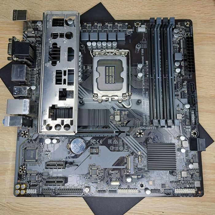 Материнська Плата / B760M / Сокет LGA1700