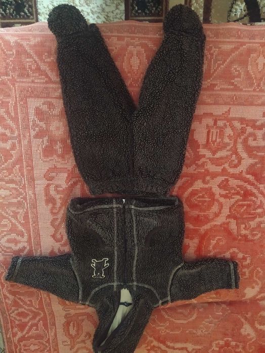 Продаю детский демисезонный костюм