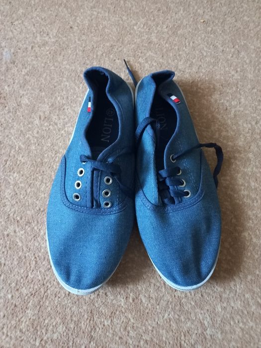 Прдам нові кеди р.40