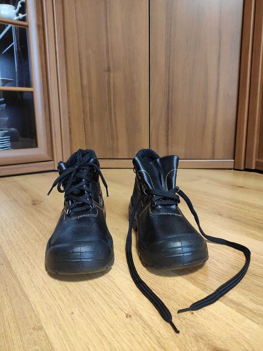 черевики робочі кожзам 300 грн