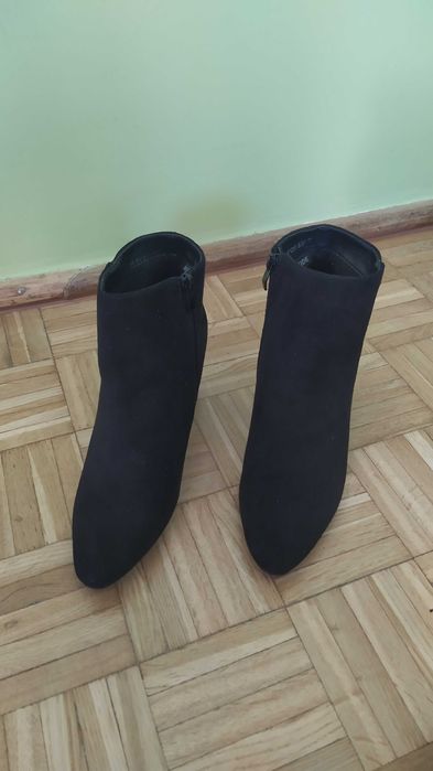 Botki nowe, rozmiar 39