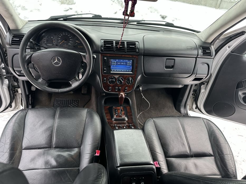 Продам ML 163 з одним із найкращих двигунів  2.7 CDI кінець 2000 року
