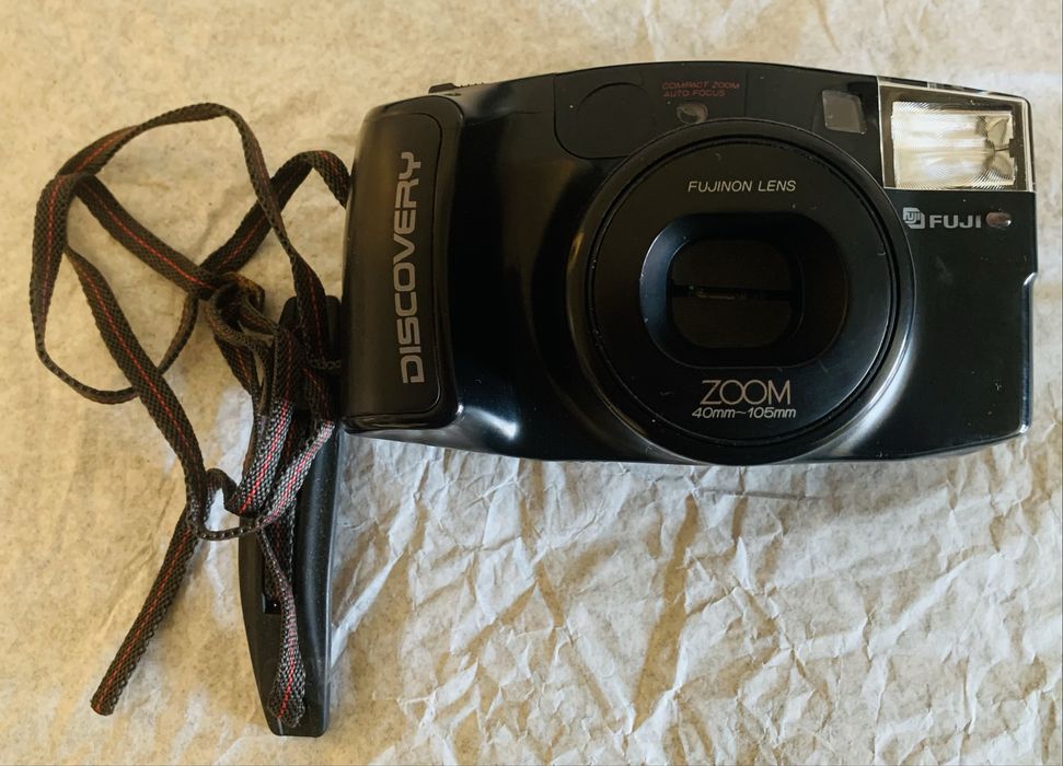 Máquina fotográfica vintage Fuji Discovery 2000 ZOOM