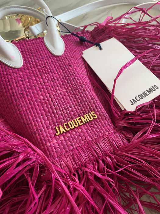 Piękna torebka z frędzlami Jacquemus