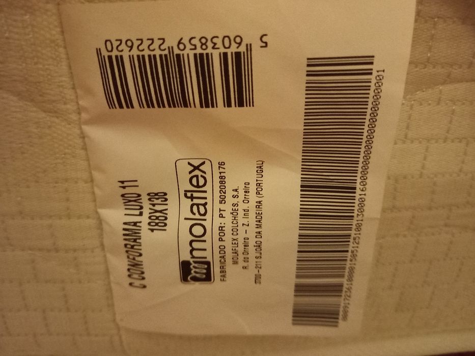 Cama de ferro antiga