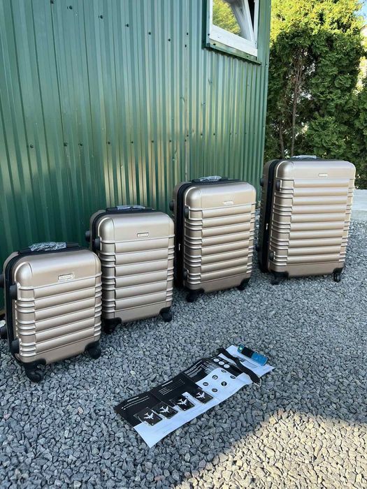 Валізи нові з Німеччини