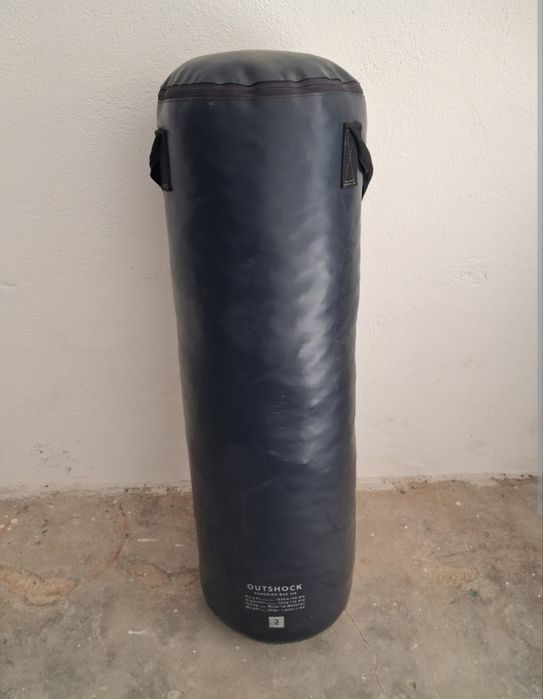 Saco de boxe usado.