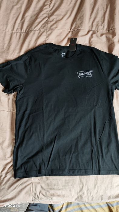 Levi's czarny t-shirt rozm XL nadruk białe konturowe logo w białym konturze