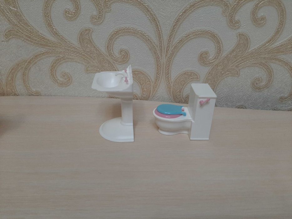 Мебель умывальник и унитаз для кукол Mattel 1996