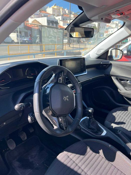 Peugeot 2008 1.2 PureTech – 2021 – Excelente Estado
