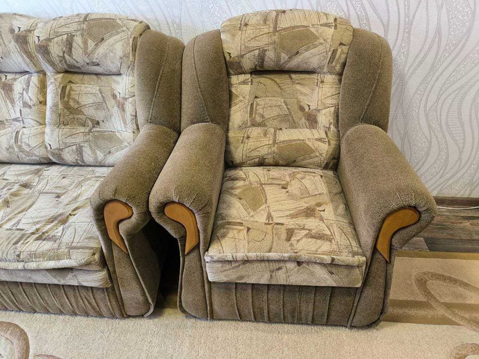 Продам диван та 2крісла