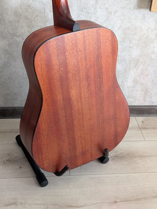 Акустическая гитара Cort AD810