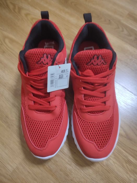 Продам червоні чоловічі італійськаі кросівки Kappa