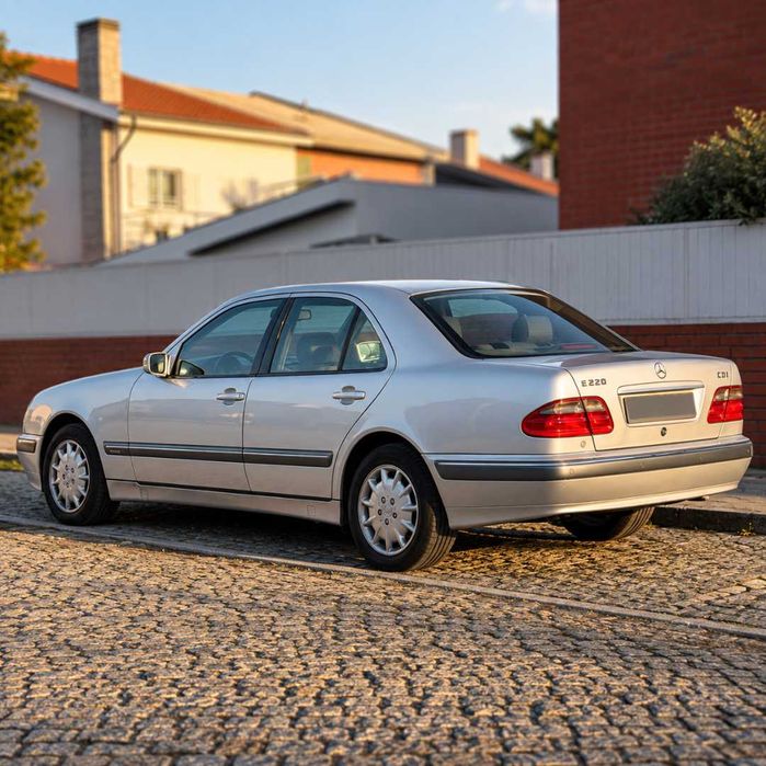 Mercedes-Benz E 220 CDI Elegance | Automático | 143cv | 218.000 Kms