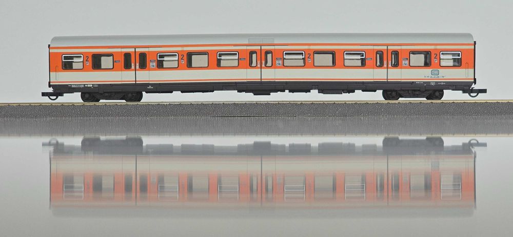 Piękny skład S-bahn - ROCO (BR111 + 3 wagony)