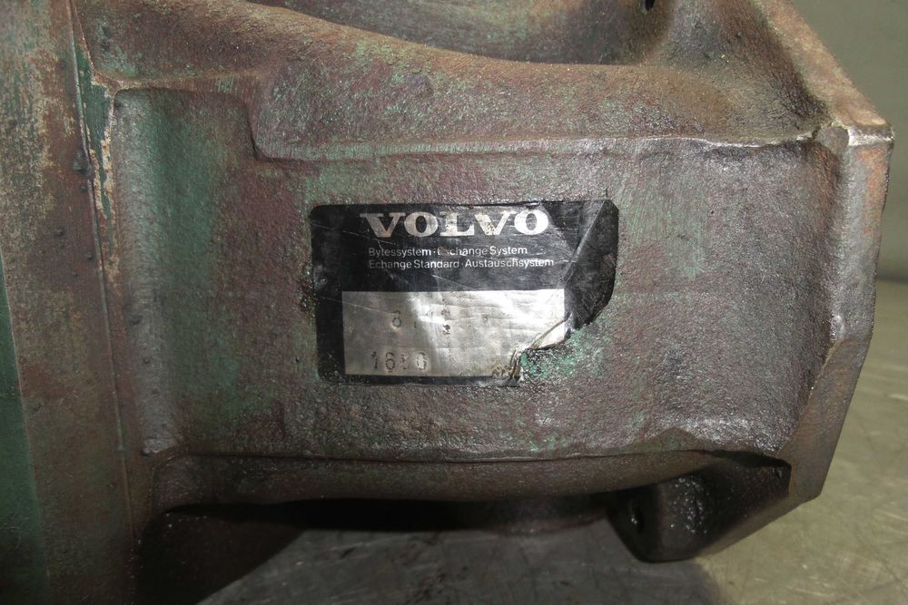 Głowica do silnika Volvo D16. Cylinder head Volvo D16