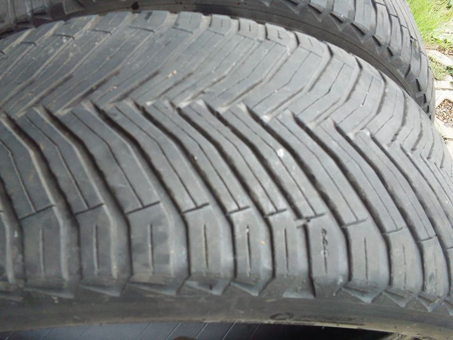 2 Opony wielosezonowe 235/45r20 MICHELIN 2024r
