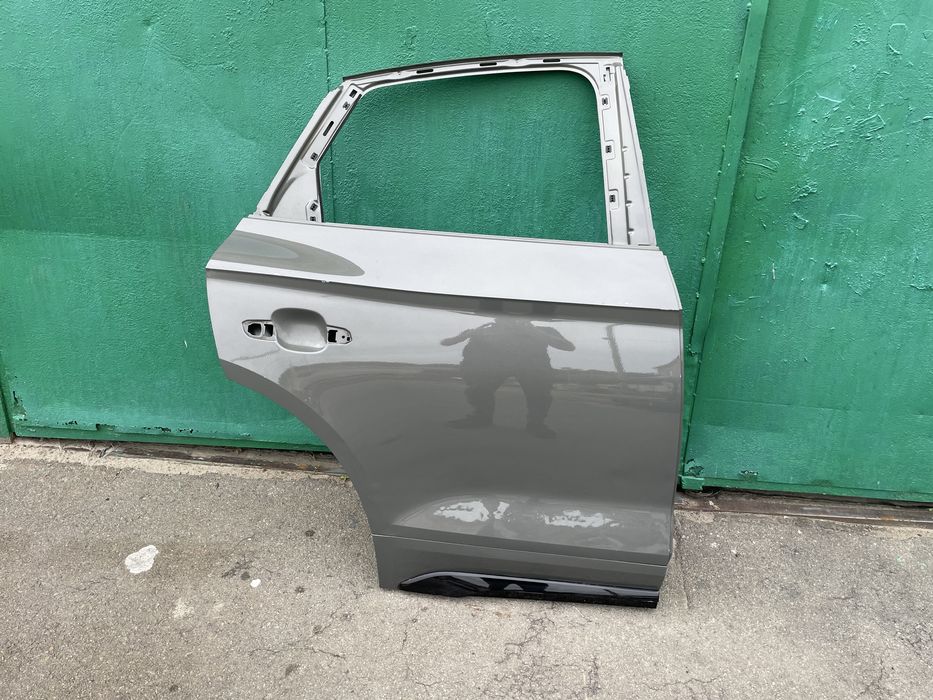 Двері праві ауді audi q5 Q5 2016- 80a спортбек sportbek