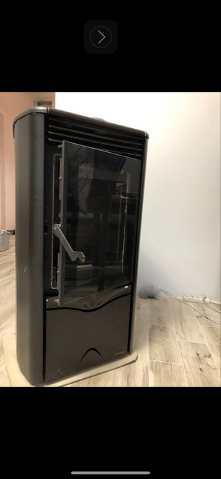 Piec z plaszczem na pelet Nordica Extraflame