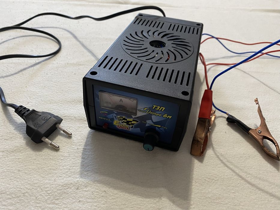 Зарядное устройство для Аккумуляторов Дніпро-6М Автомобильное