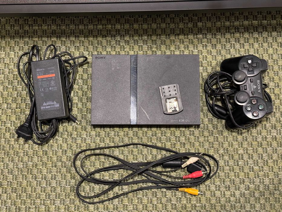 Playstation 2 slim preta com jogos!