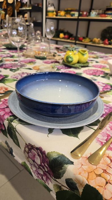 Conjunto de jantar azul