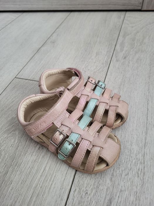 Sandałki Lasocki