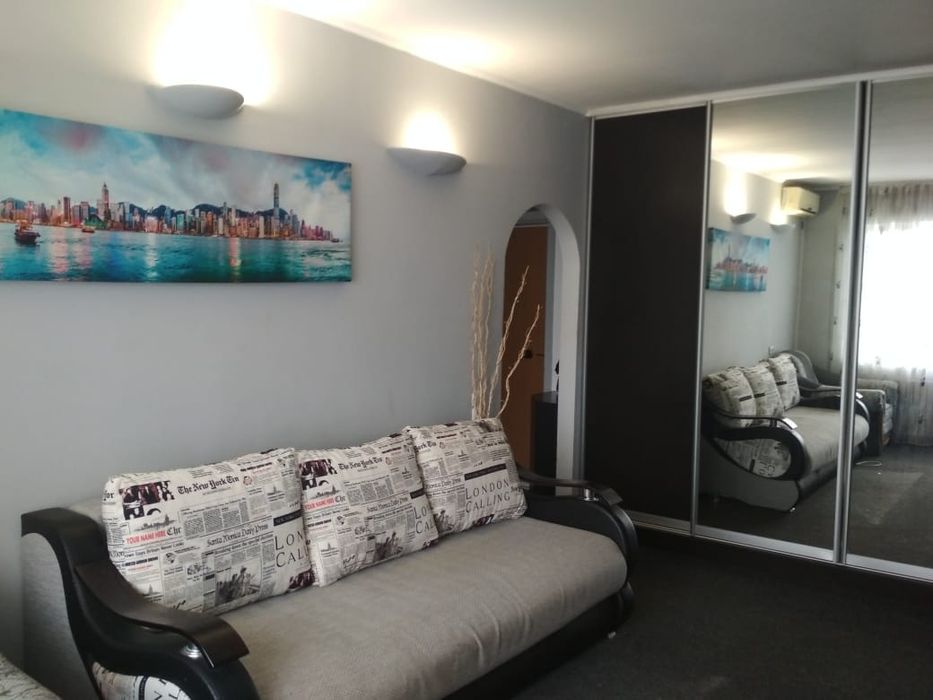 Сучасна квартира в Центрі міста .