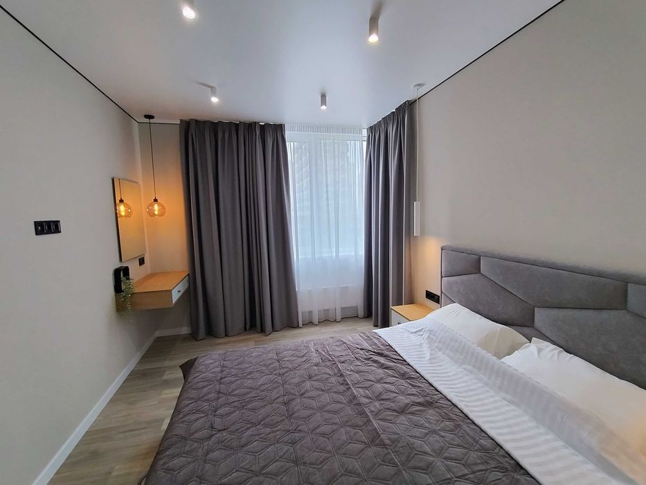 ЖК Варшавський 2, 3к квартира з ремонтом. Олександра Олеся 9-А