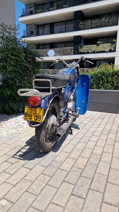 Motas antigas MVM-GP1 e Zundapp