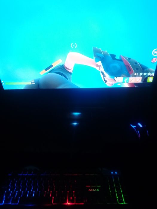 Ps4 Slim preta com comando teclado e rato com FIFA 27 GTA v Roblox fortnite e e football